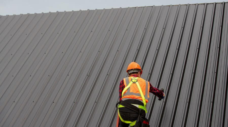 Professional residential roofers in Ashippun, WI